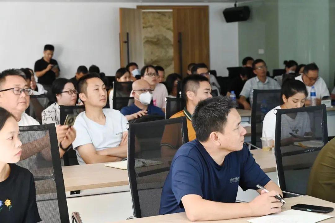 人造石市场新趋势已悄然升起 科普培训成为行业新风口